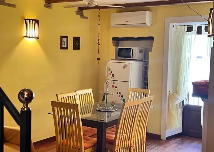 Domus Magistri * Cefalù